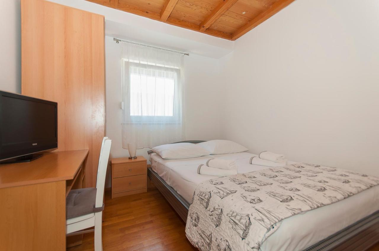 Apartment Luna Omiš Eksteriør billede