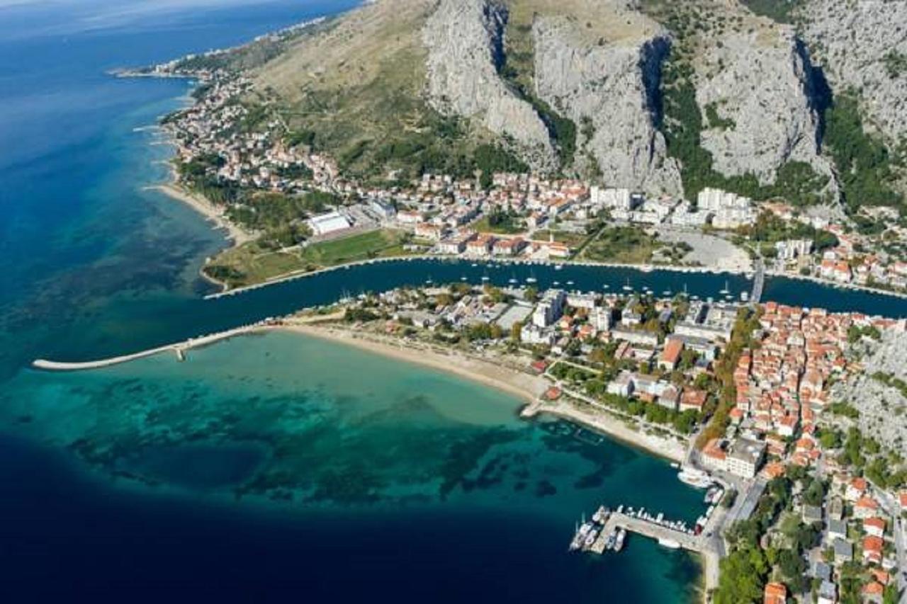 Apartment Luna Omiš Eksteriør billede