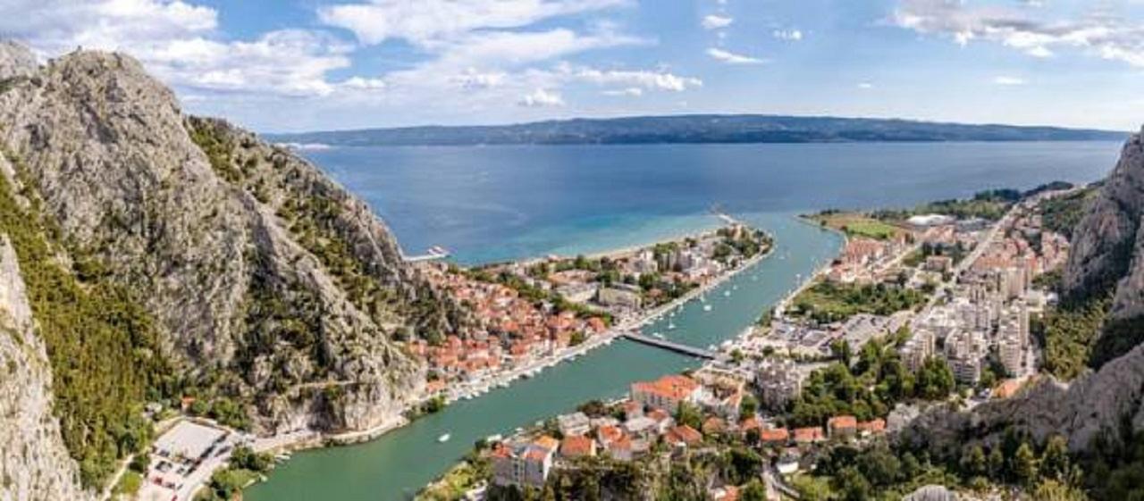Apartment Luna Omiš Eksteriør billede